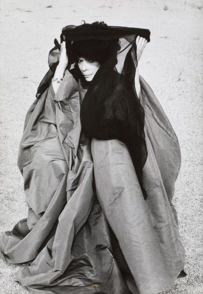 Leonor Fini, Saint-Dyé-sur-Loire, 1975, photography by Eddy Brofferio